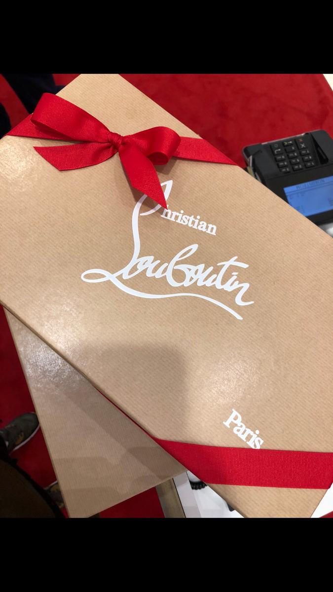 Customer photo for "Awesome Shoe"