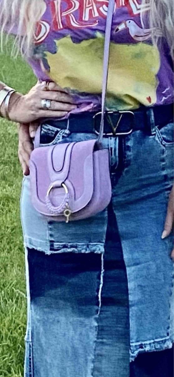 Review Thumbnail Image 0 209715061