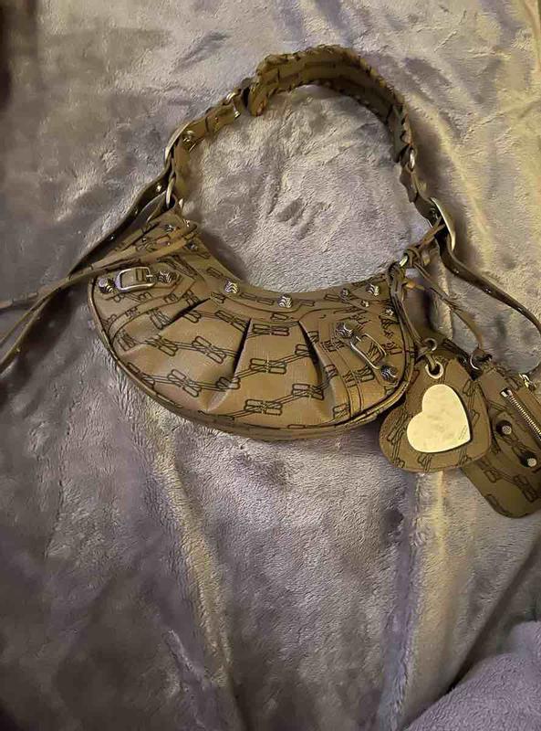 Review Thumbnail Image 0 229728470