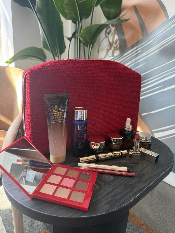 Customer photo for "Obsessed with this gorgeous holiday set"