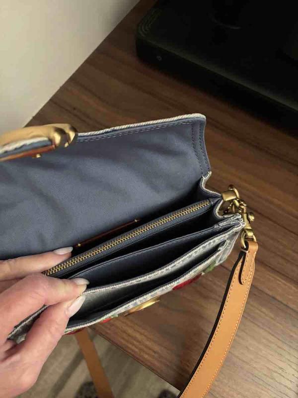 Review Thumbnail Image 0 248604312