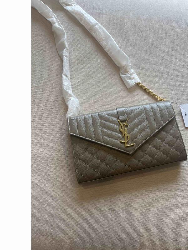 Review Thumbnail Image 0 226350718