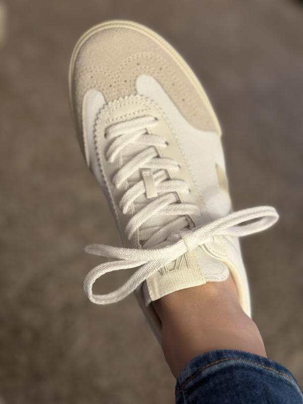 Review Thumbnail Image 1 233723319