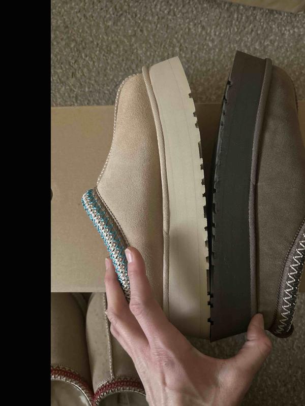 fab indoor/outdoor cozy Tazz, Ugg sizing off