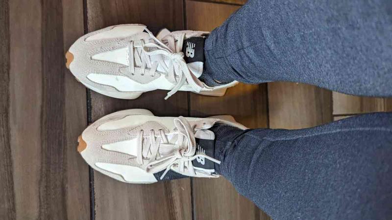 Super cute & comfy neutral everyday sneaker