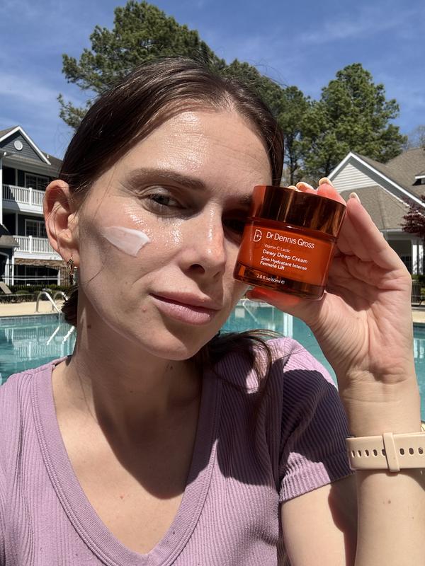 Customer photo for "I love this cream"