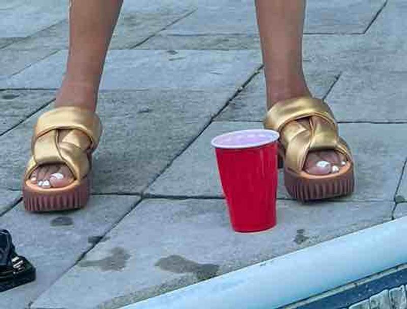 Review Thumbnail Image 0 245626381