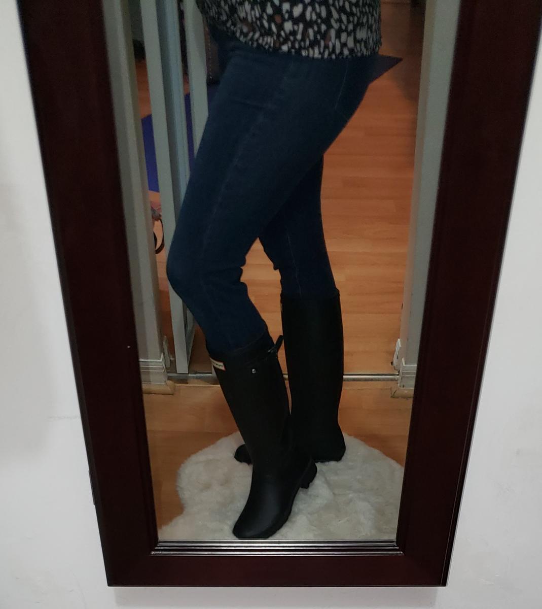 Customer photo for "Looks great, ordered size down, fits perfect"
