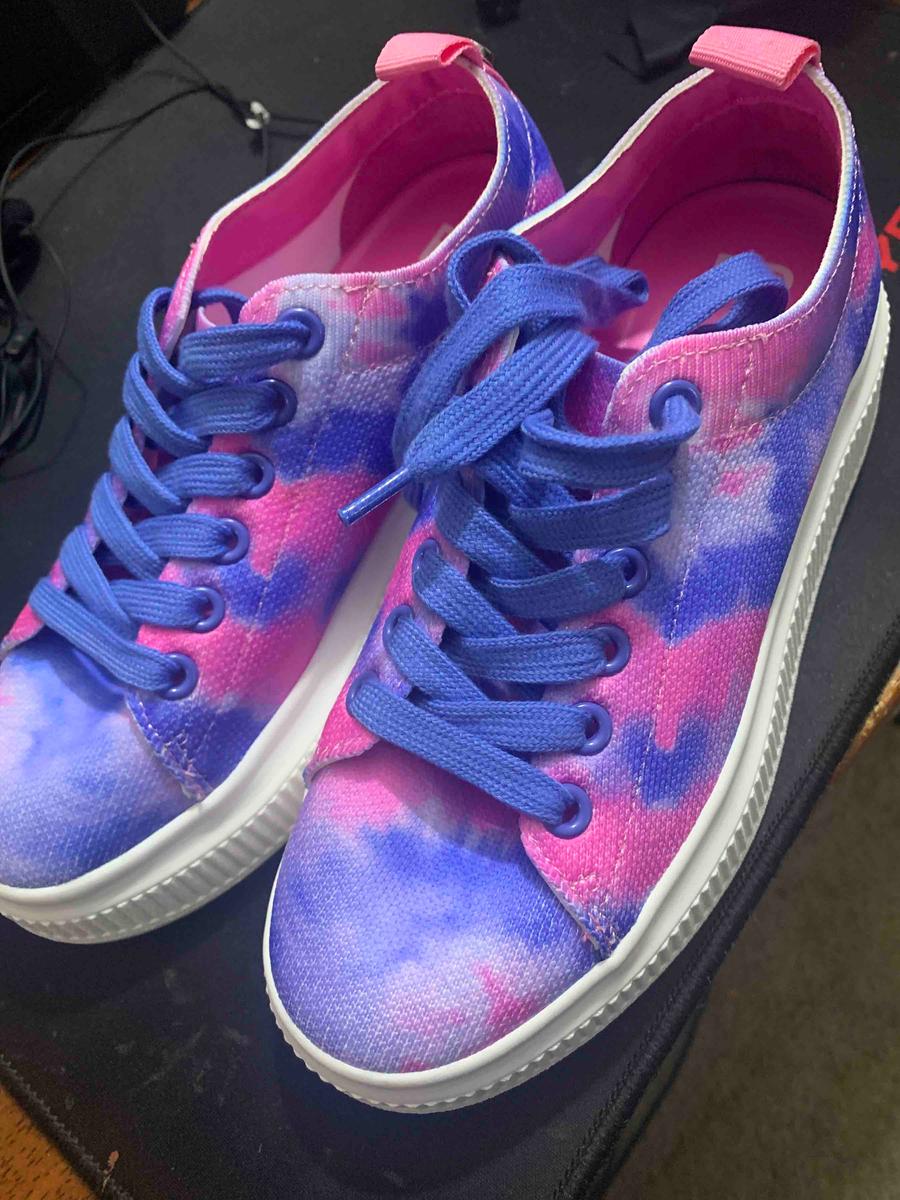 Customer photo for "cute sneakers"