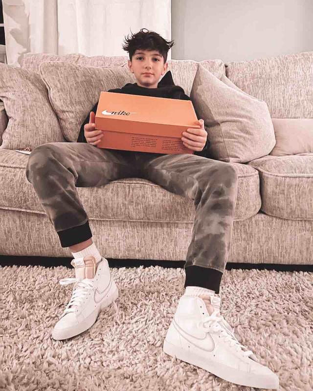 Review Thumbnail Image 0 229725122