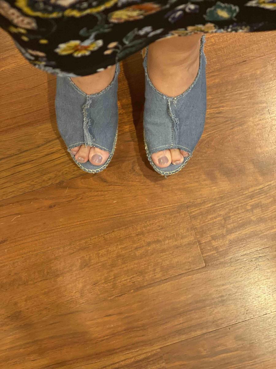 Review Thumbnail Image 0 208947437