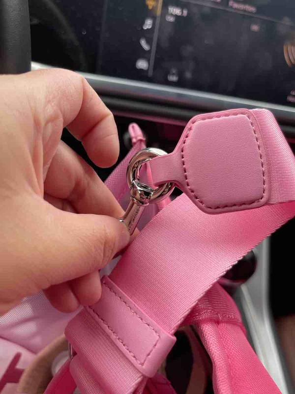 Customer photo for "Bad quality-  shoulder strap"