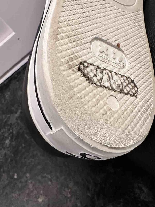 Customer photo for "super comfy - but the quality is lacking"