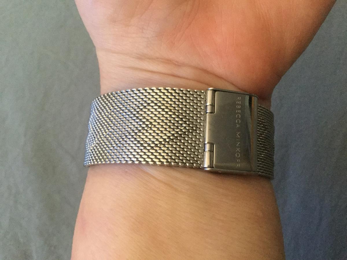 Customer photo for "Best Series 5 Apple Watch Band I have found Yet!"
