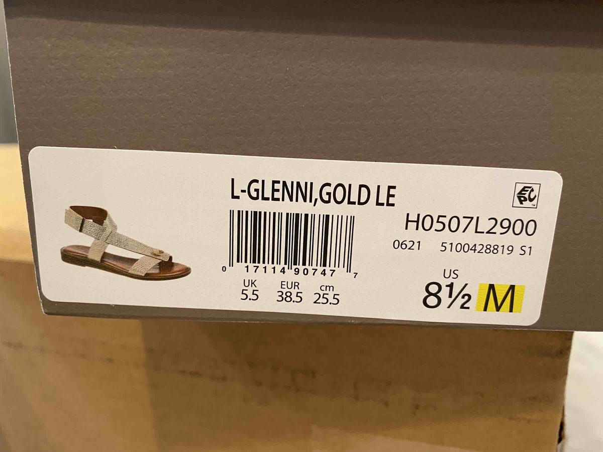 Customer photo for "Beautiful shoe, incorrect sizing"