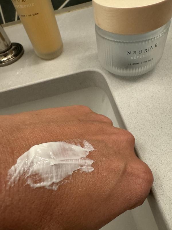 Customer photo for "Perfect Cream for Dry Weather"