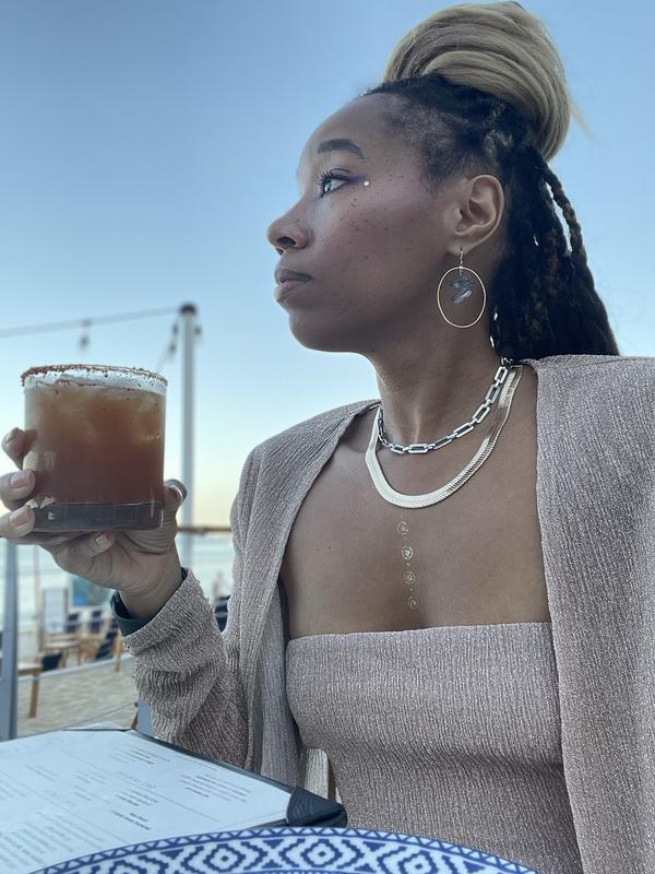 Review Thumbnail Image 0 216555692