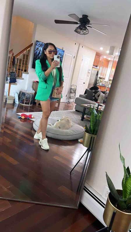 Review Thumbnail Image 1 219583079