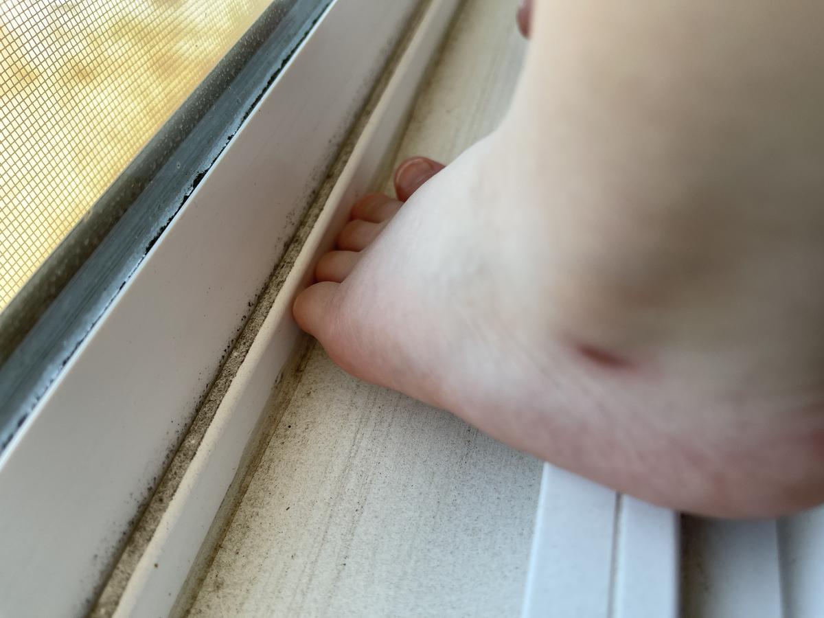 Customer photo for "Bad quality sandal for your baby!"