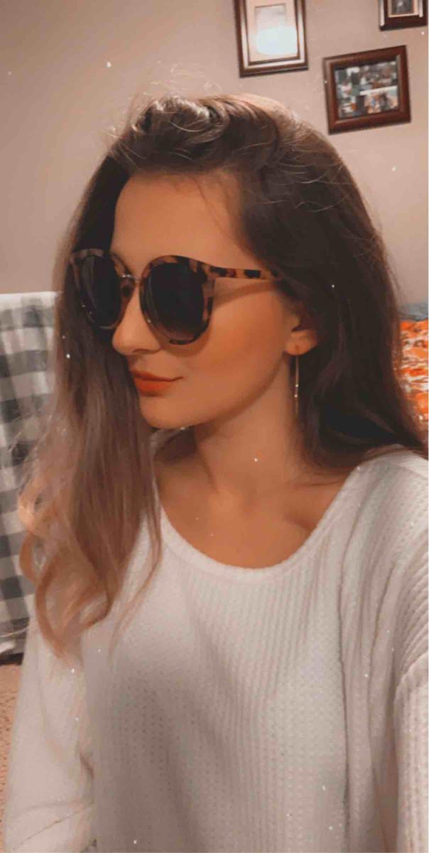 Review Thumbnail Image 0 195889930