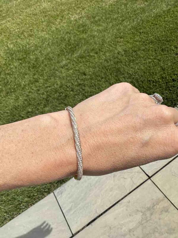 Review Thumbnail Image 0 235003825