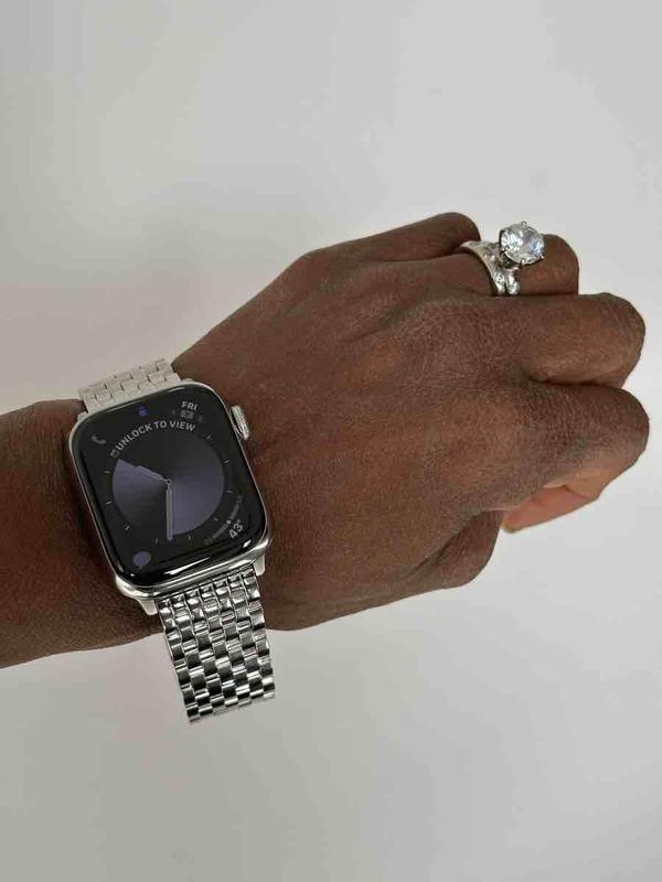 Customer photo for "Great watch band!!!!"