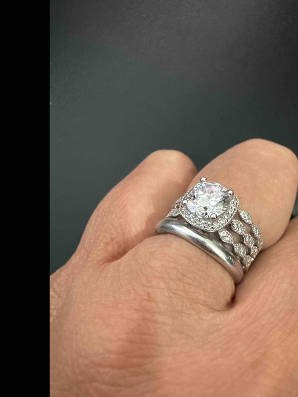 Review Thumbnail Image 0 243632319