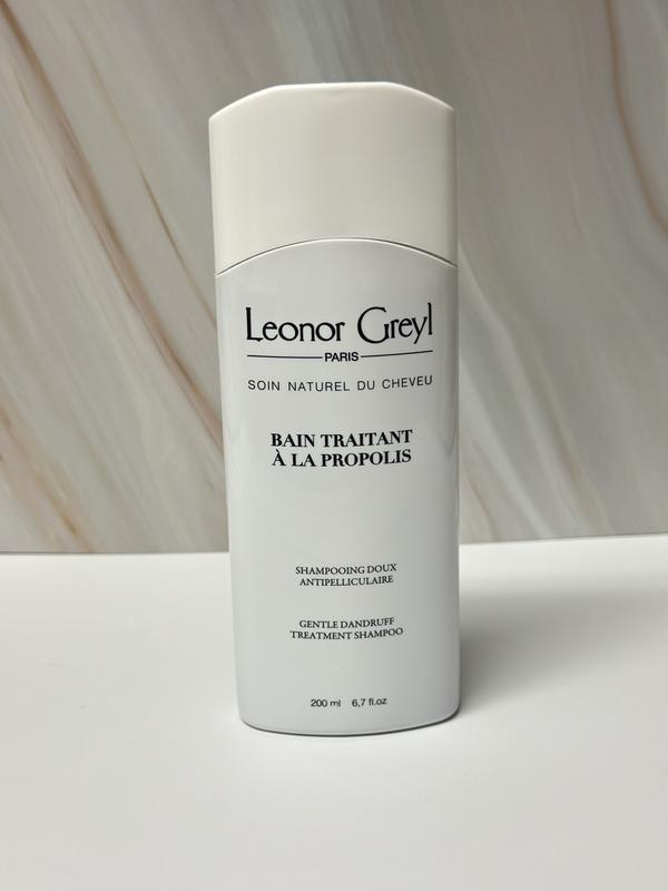 Customer photo for "Perfect for dandruff"