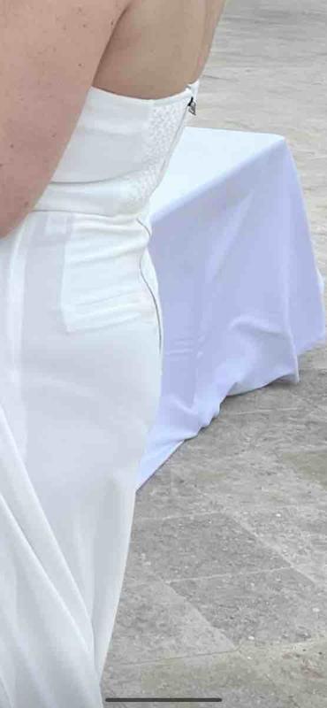 Review Thumbnail Image 0 233672390