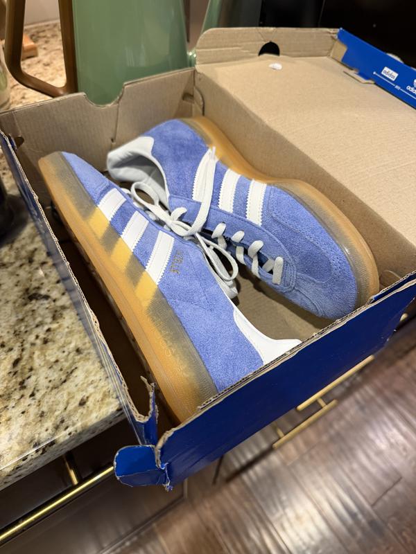 Customer photo for "Was sent a clearly worn shoe"