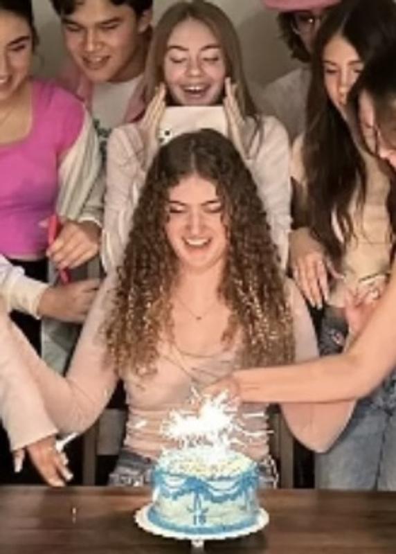 Review Thumbnail Image 0 231537279