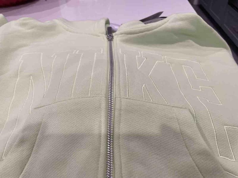 Review Thumbnail Image 0 241718122