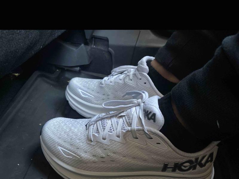 Customer photo for "great show great support feet and very comfortable"