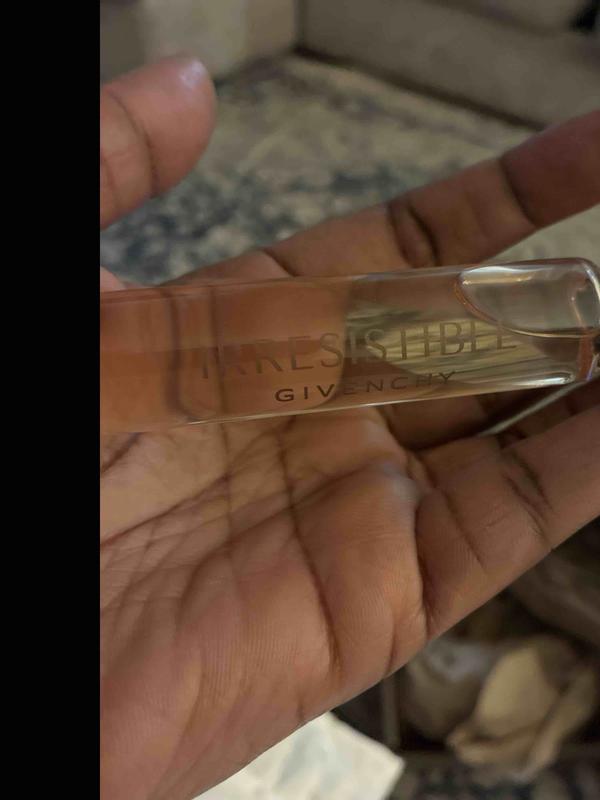 Customer photo for "wrong size perfume"