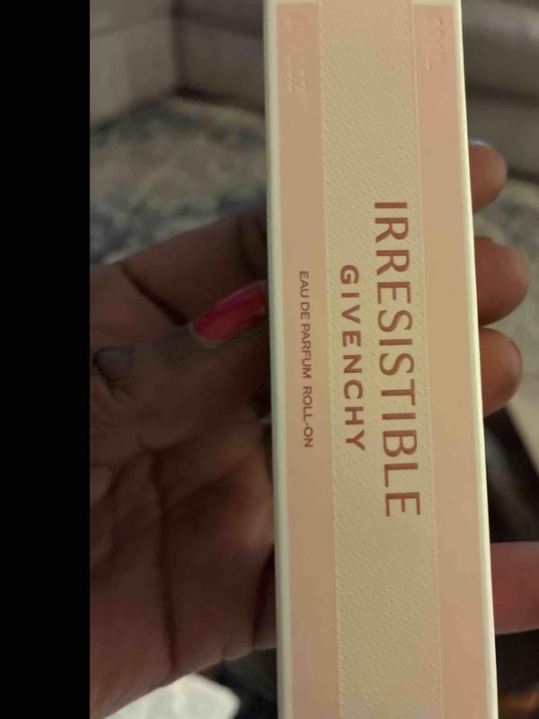 Customer photo for "wrong size perfume"