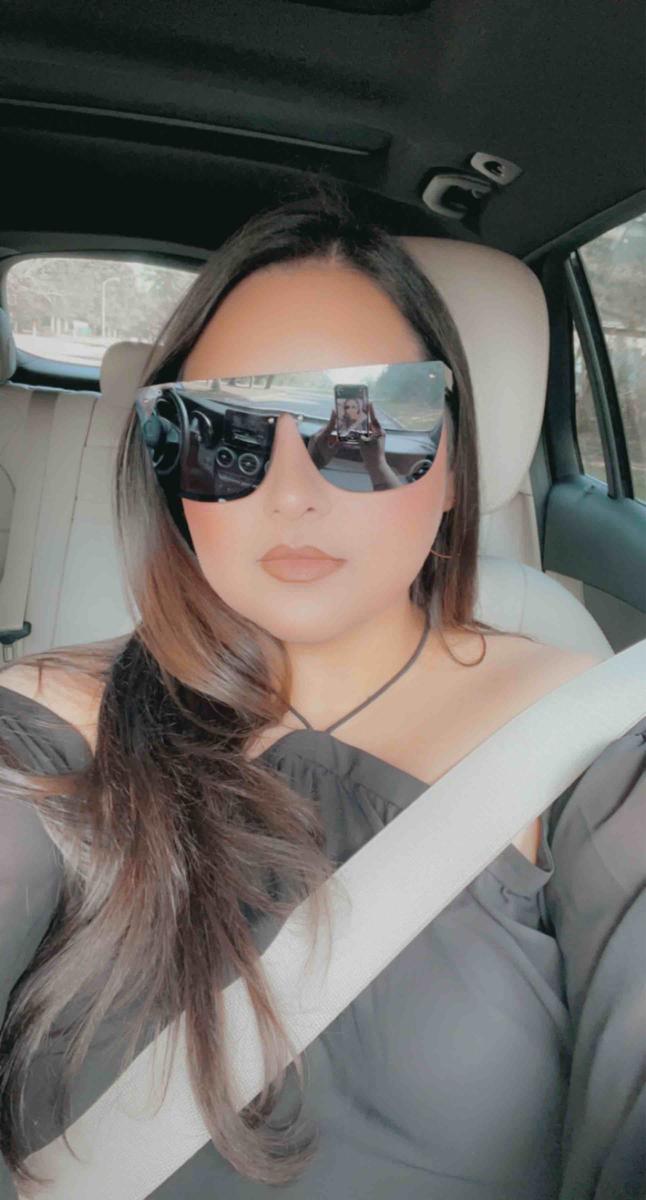 Customer photo for "Diva sun glasses"