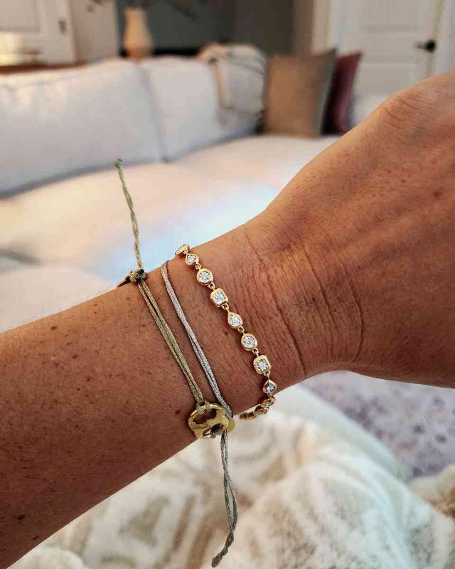 Review Thumbnail Image 0 243371204