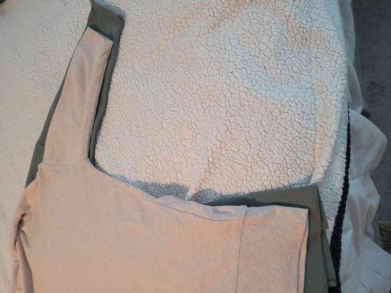 Review Thumbnail Image 0 249008311