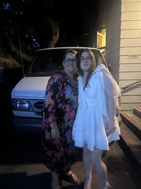 Review Thumbnail Image 0 242670932