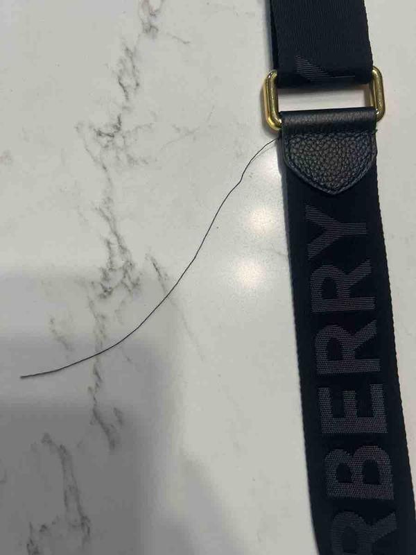 Customer photo for "Beautiful Purse-Lacking Quality"