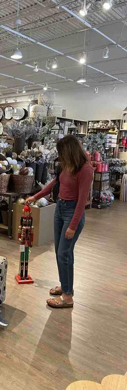 Review Thumbnail Image 0 228752726