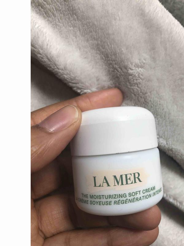 Customer photo for "miracle moisturizer"
