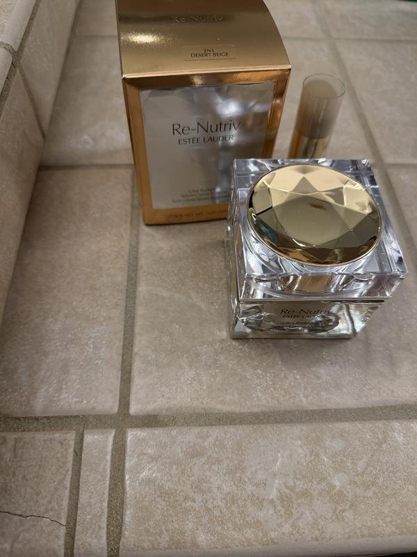 Customer photo for "Silky coverage with beautiful packaging"