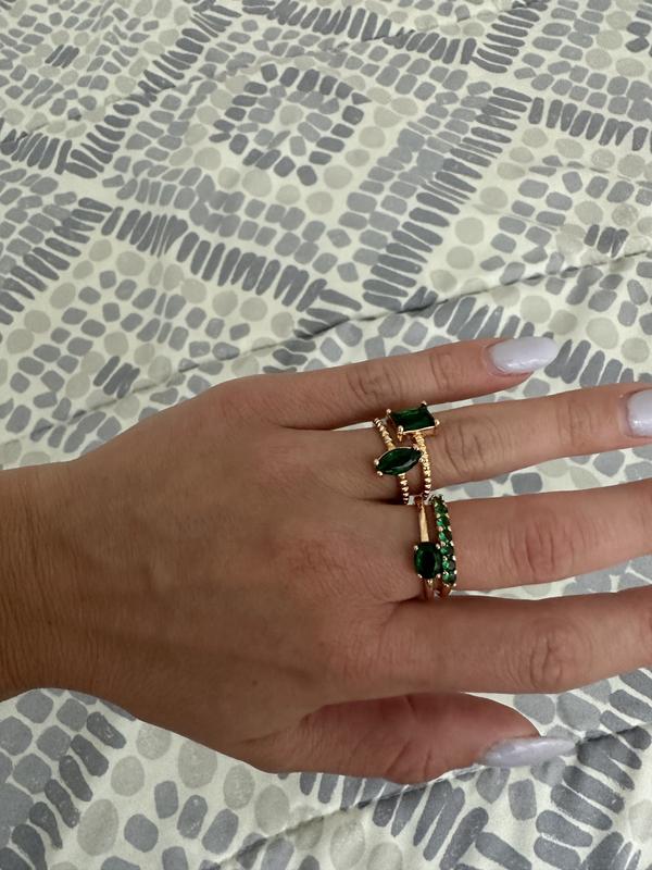 Customer photo for "Fun green ring set"