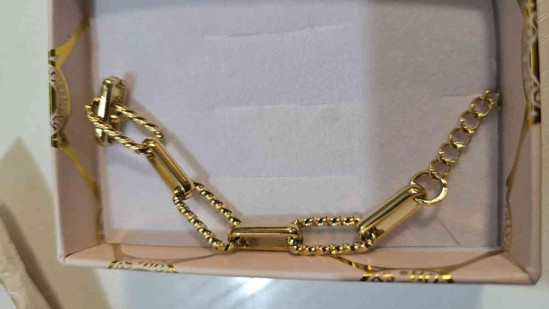 Review Thumbnail Image 2 246236915