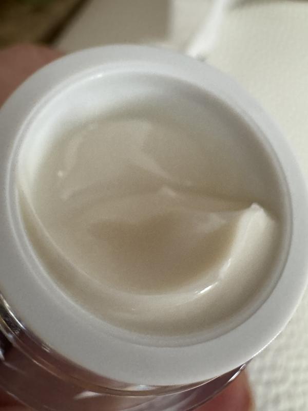 Customer photo for "Luxurious eye cream"