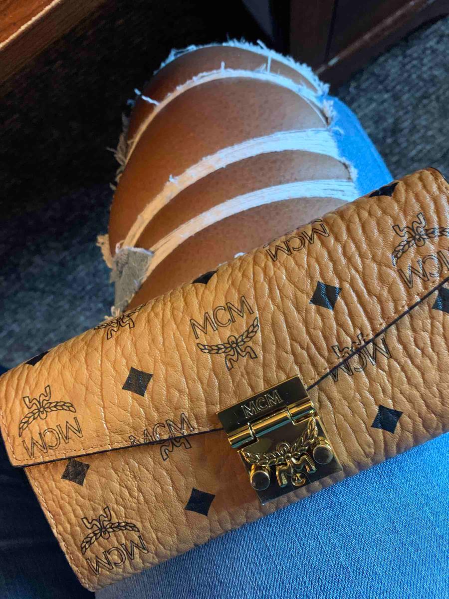 Review Thumbnail Image 0 196040720