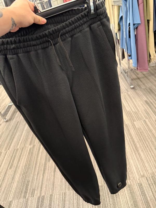 Comfortable and sleek design for sweats