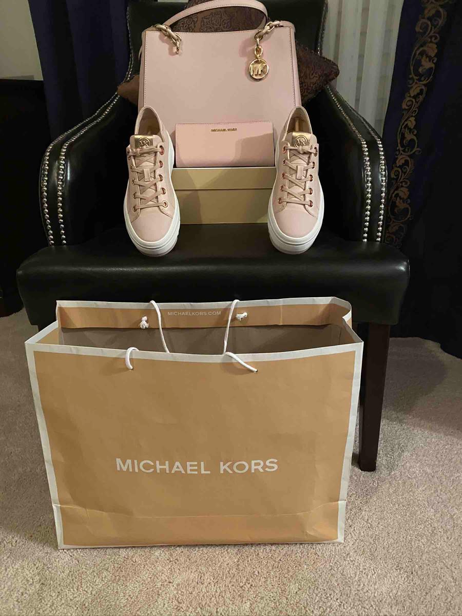 Review Thumbnail Image 0 193797576