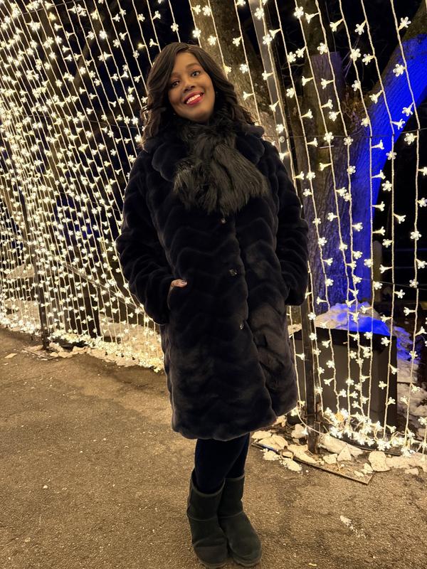 Chic & Classy Winter Faux Fur Coat!